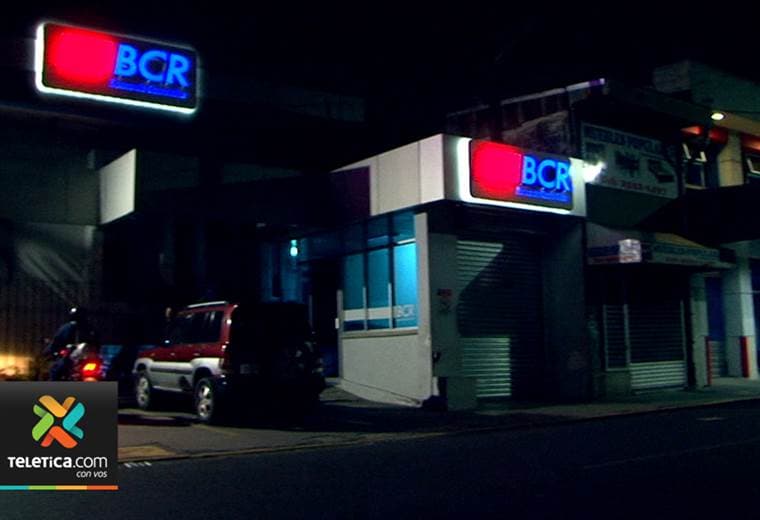 BCR del centro de Cartago fue tachado la madrugada de este miércoles