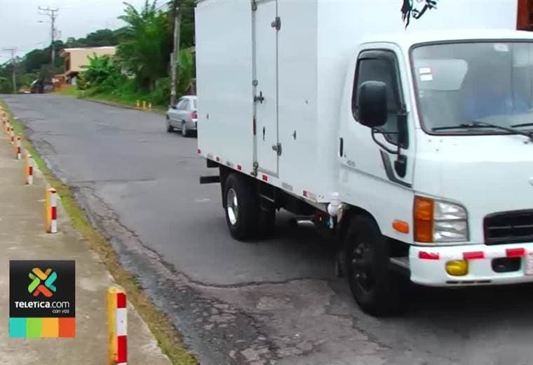 Calle que comunica a Desamparados con La Unión está en pésimo estado