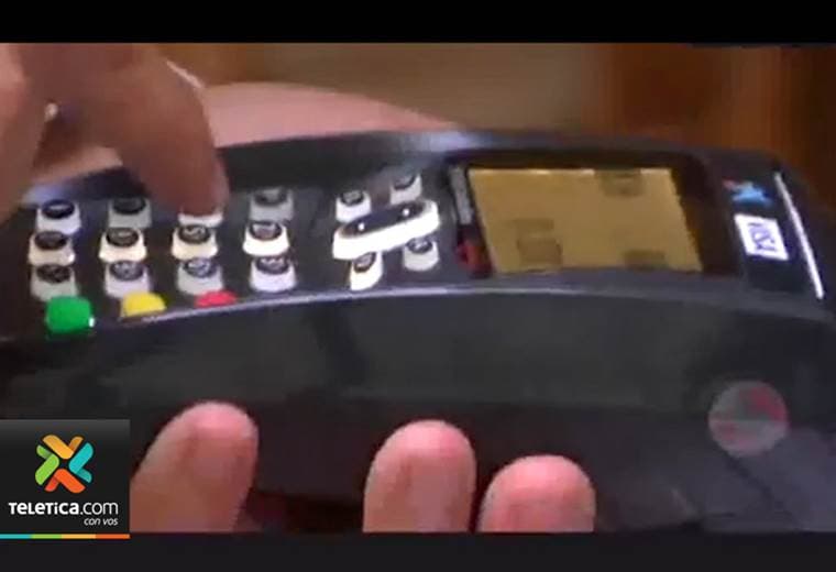 Colegio Monterrey se convierte en la primera entidad libre de dinero en efectivo