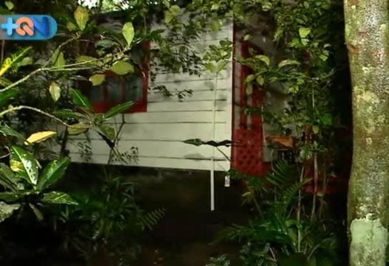 En nuestra sección casas con historia nos fuimos muy muy cerca de naranjo a una finca metida dentro de un bosque. Ahí nos dijeron que encontraríamos una casa con mucha historia, de la segunda guerra mundial.