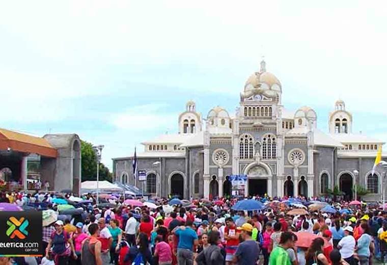 Ambiente en Cartago por la romería