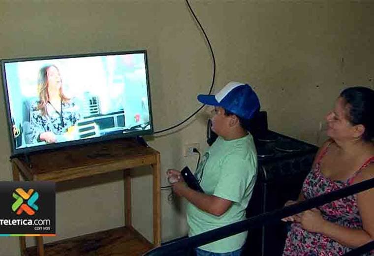 Justin Luna, el niño con una voz privilegiada, ya duerme en su propia cama