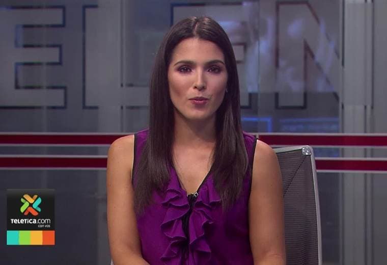 Ballena sorprende a un grupo de turistas en Panamá