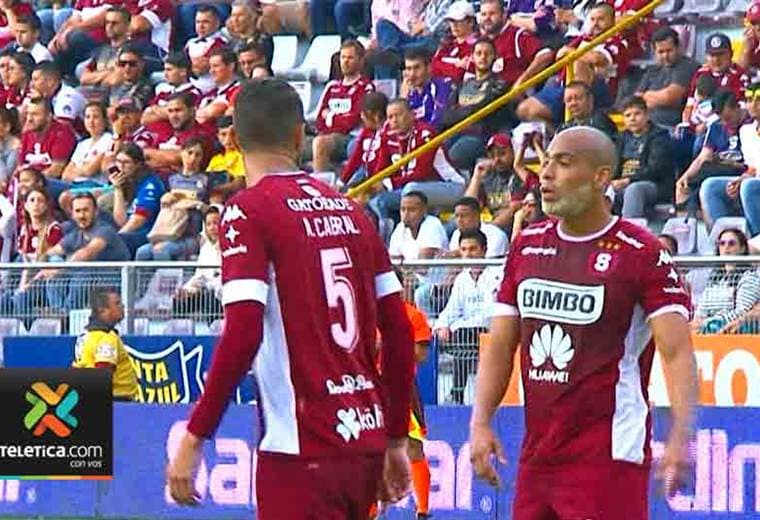 Defensa del Saprissa se reinventó para este torneo de Apertura