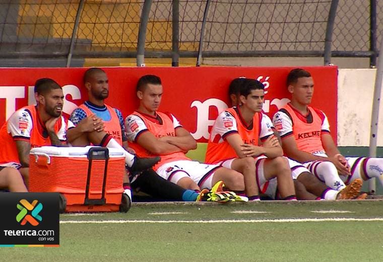 Patrick Pemberton volvería al arco de Alajuelense para el juego ante Santos