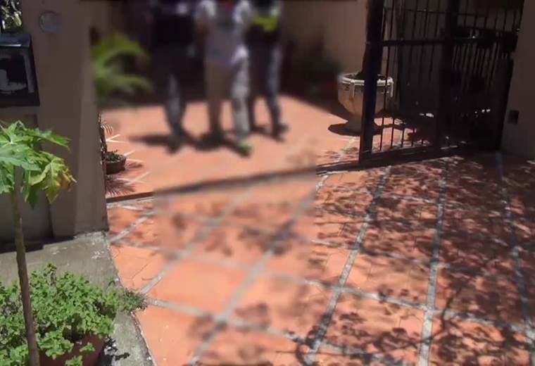 Abogado fue detenido por inscribir matrimonios simulados entre ticos y orientales, anuncia Migración