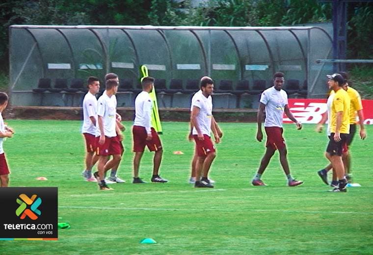 Saprissa solo presenta las bajas de Marvin Angulo y Jordán Smith para el juego ante Guadalupe