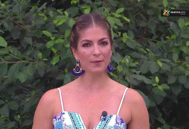 Le mostramos distintos estilos de collares, aretes y pulseras para combinar con su ropa