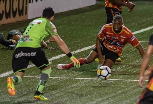 Herediano - Santa Tecla