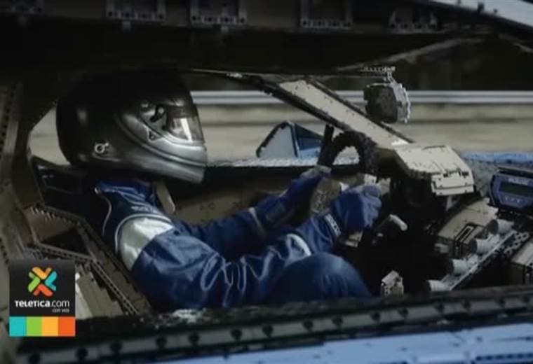 Lego construye versión tamaño real del Bugatti Chiron