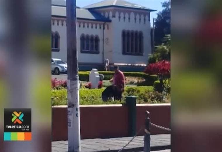 Dos hombres agredieron a un sujeto por un aparente robo en Cartago