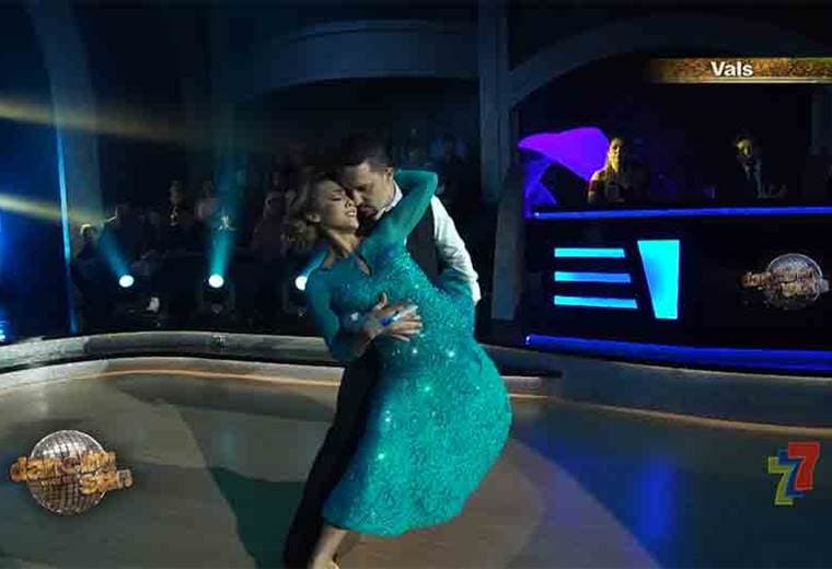 Gustavo Peláez bailó vals en la segunda gala de la quinta temporada de Dancing With The Stars