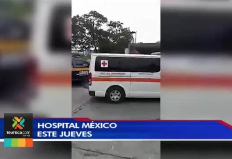 Policía de Tránsito quitó las placas a ambulancia que dejaba a paciente en hospital México