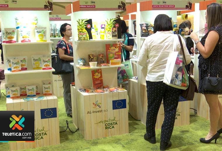 Empresas de agricultura e industria alimentaria ofrecieron productos en feria de negocios
