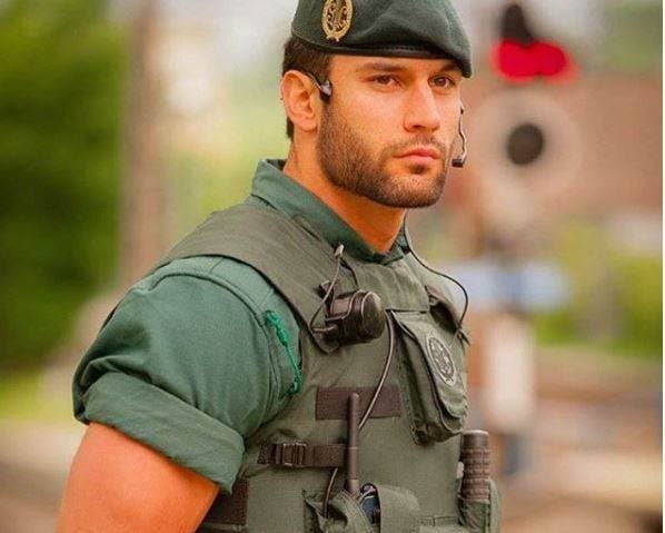 Jorge Pérez, el guardia civil más sexy de España.
