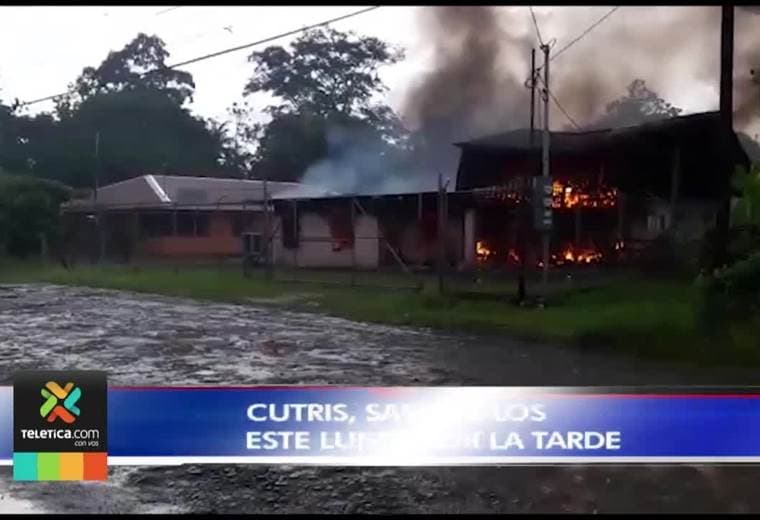 Una vecina de San Carlos asegura que su casa se quemó debido a un rayo