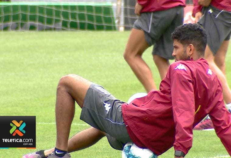 Cuerpo técnico maneja hasta seis opciones para suplir a Daniel Colindres