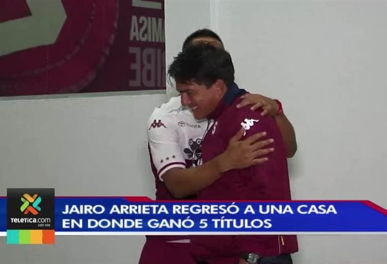 Jairo Arrieta regresa al Saprissa con la idea de retirarse en el equipo