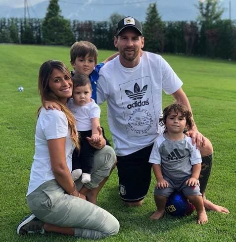 El argentino Lionel Messi y su familia.
