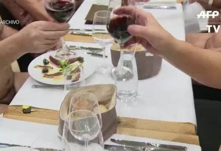 El primer restaurante nudista de París cierra sus puertas