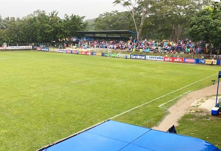 Juego Jicaral ante Saprissa quedó suspendido por lluvias | Miguel Calderón