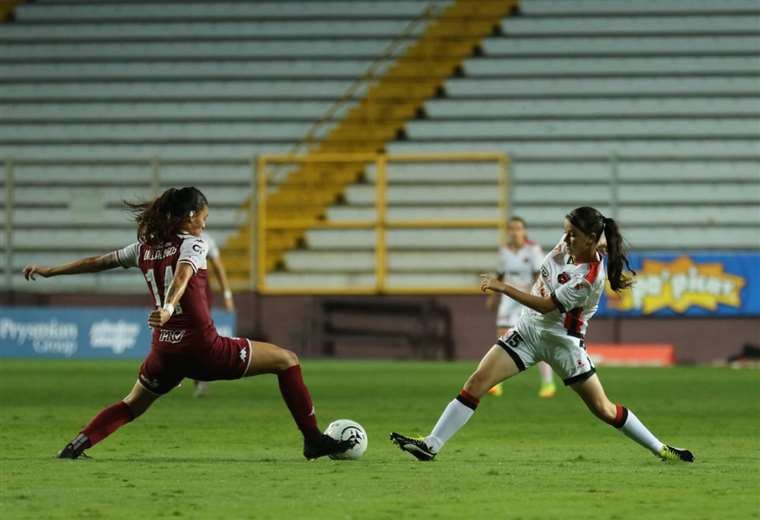 Alajuelense derrotó a Saprissa en el fútbol femenino | Prensa LDA