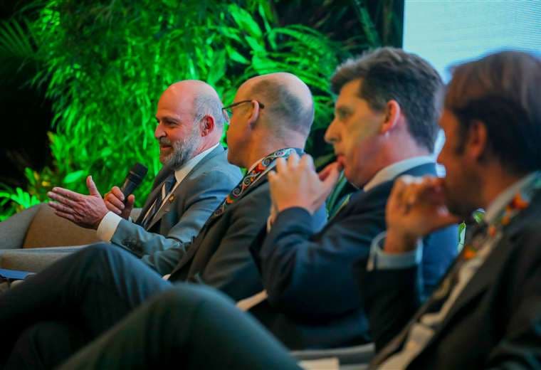 Ministro del MINAE Carlos Manuel Rodríguez