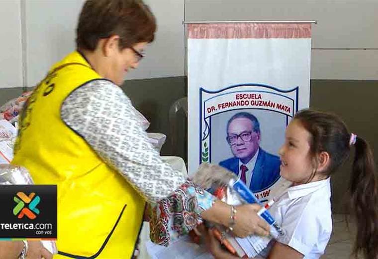 Campaña ‘Somos útiles’ del Chinamo logra dar paquetes escolares a 200 niños en Cartago