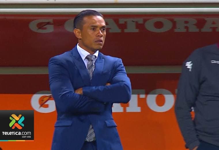 Wálter Centeno llega invicto en el banquillo morado al juego de este martes ante Tigres.