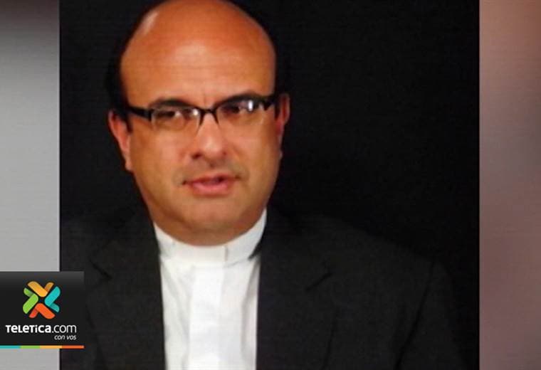 Fiscalía coordina con la Interpol para dar con el sacerdote Mauricio Víquez