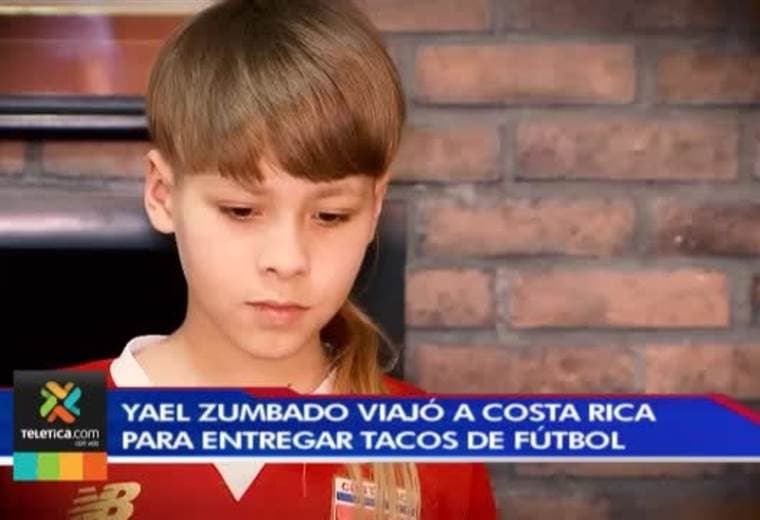 Niño viajó desde EE.UU. hasta Costa Rica para entregar tacos de fútbol a los más necesitados