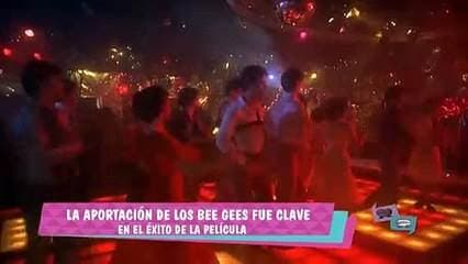Regresemos a los años 70s y vamonos a una “fiebre de sabado por la noche”… es una película estadounidense de 1977, dirigida por john badham y protagonizada por john travolta y karen lynn gorney en los papeles principales