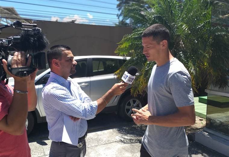 Daniel Colindres durante entrevista con Teletica Deportes.