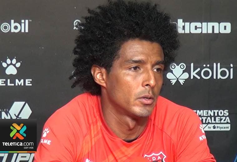 Kenner Gutiérrez y Porfirio López regresan a la titularidad con Alajuelense