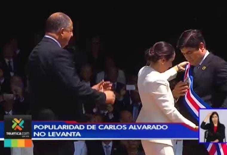 Carlos Alvarado no pudo levantar su popularidad tras un año de Gobierno, afirma encuesta de CIEP
