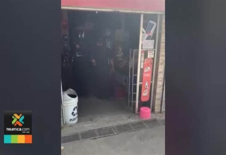 Policía de Control Fiscal intervino más de 400 locales en playa Tamarindo