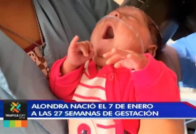Hospital de Puntarenas celebra la vida de Alondra: una bebé que nació con 27 semanas de gestación
