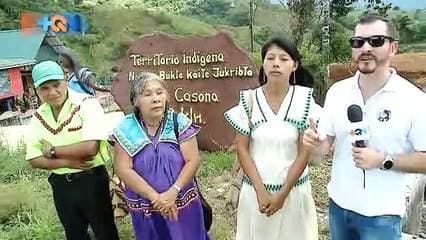 Son más de 1500 ngöbe quienes viven en el territorio indígena La Casona. Los vinimos a conocer pues son de todos los territorios indígenas que hemos conocido, los que tienen sus tradiciones más arraigadas. Desde su vestimenta, confeccionada por ellos mismos, hasta los uniformes de la escuela que es propio. Iremos a conocer su cuchara, que es totalmente autóctona y deliciosa y un poco de sus tradiciones artesanales. Ellos son muy abiertos a recibir al turismo, están a 7 kilómetros de la carretera principal a Coto Brus.