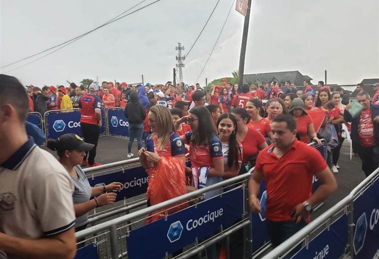 Apertura de puertas en San Carlos | Gabriel Vargas