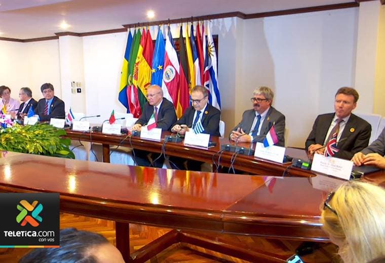 Diplomáticos de 13 países de Europa y américa se reúnen en Costa Rica por la crisis de Venezuela