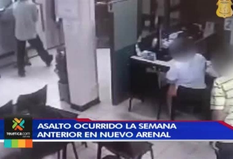Video muestra el asalto que perpetraron cuatro sujetos al Banco Nacional de Nuevo Arenal de Tilarán