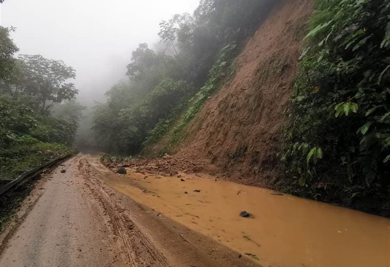 Deslizamiento en ruta 32. Foto Adrián Marín