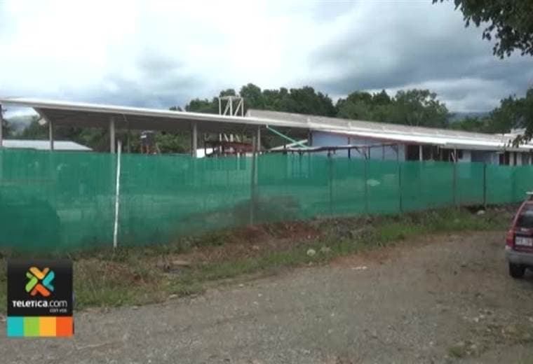 Construcción de escuela en La Hermosa de Pérez Zeledón tiene 5 meses de atraso