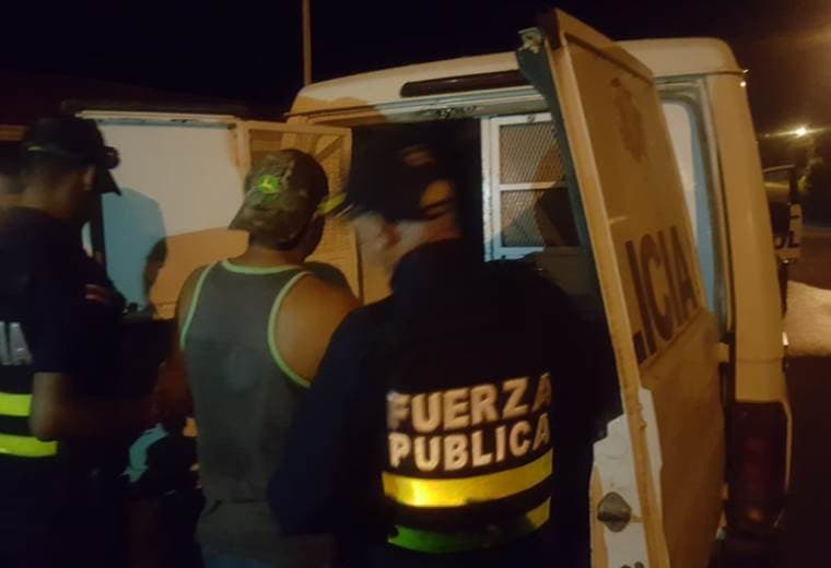 Fuerza Pública decomisó tres vacas en Guanacaste