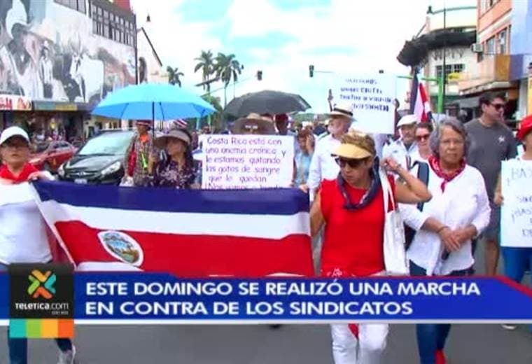 Este domingo se realizó marcha en contra de los sindicatos en San José centro