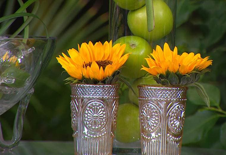 Arreglos florales utilizando diferentes recipientes