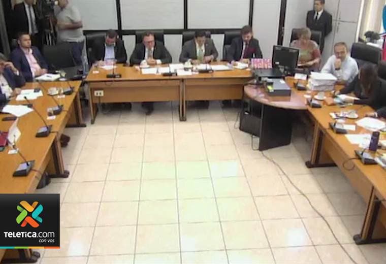 Diputados cuestionan revisión de Contraloría para detectar fraudes en campañas del PAC