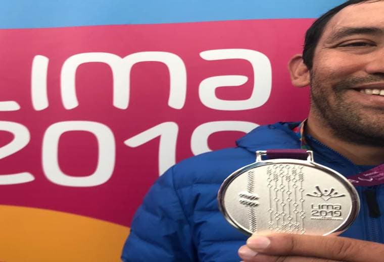 Henry Raabe con la medalla de plata en Parapanamericanos Lima 2019 | Prensa Con