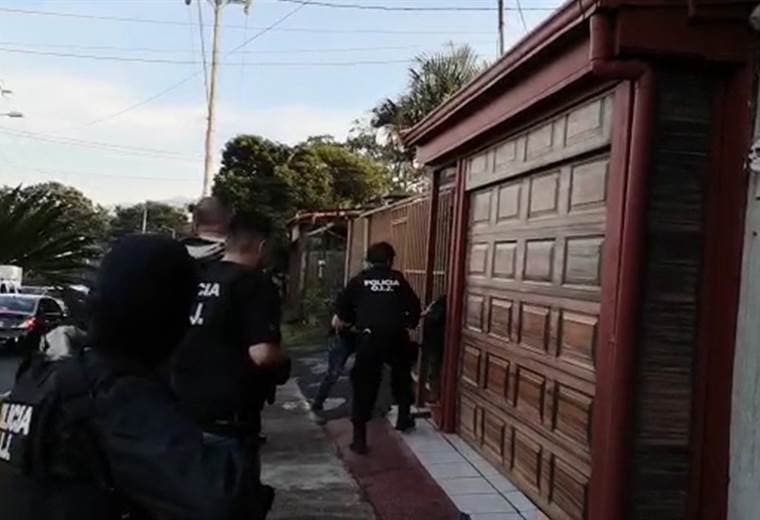 OIJ de Heredia en acciones para detener a sospechosos de robo de la iglesia de San Joaquín de Flores