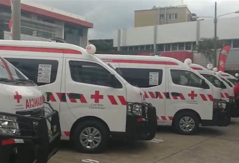Junta de Protección Social donó 11 nuevas ambulancias a la Cruz Roja Costarricense